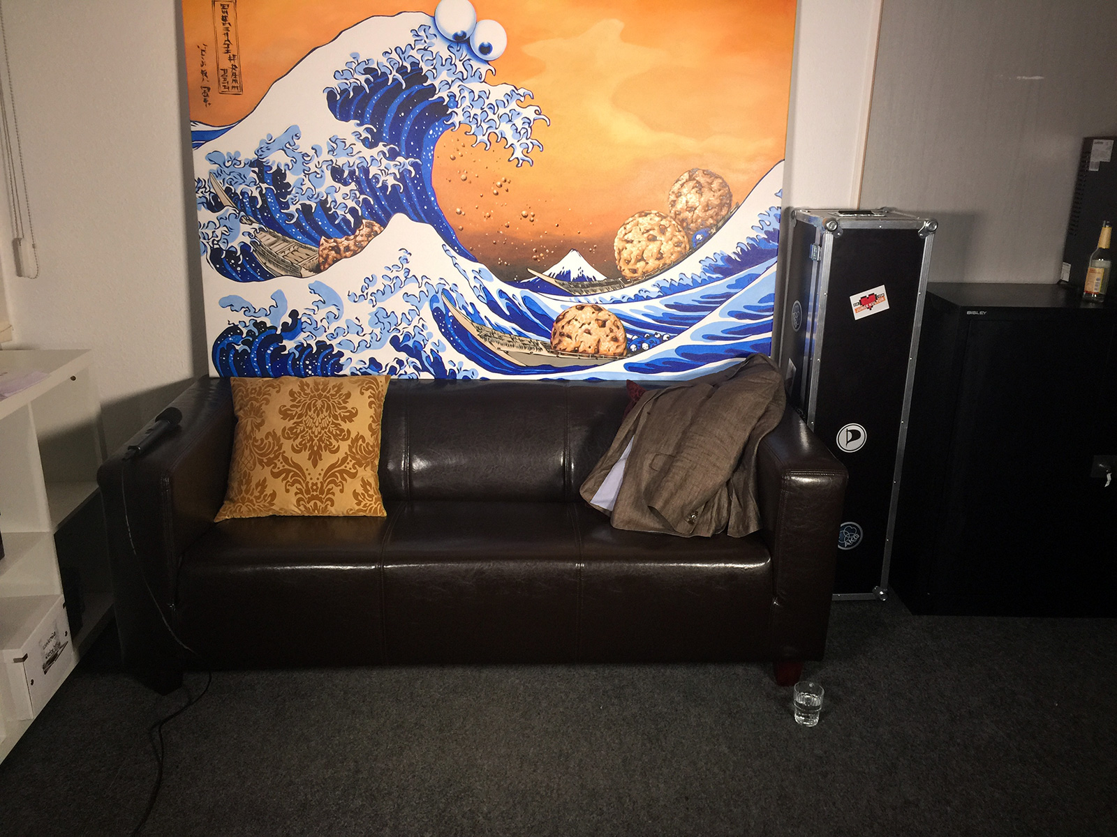 Leeres OB-Sofa