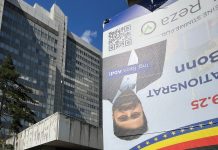 Stadthaus mit Wahlkampfposter