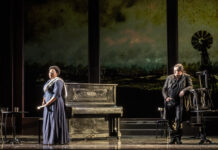 Die Madonna der Minenarbeiter: Premiere von Puccinis „Das Mädchen aus dem goldenen Westen“ an der Oper Bonn